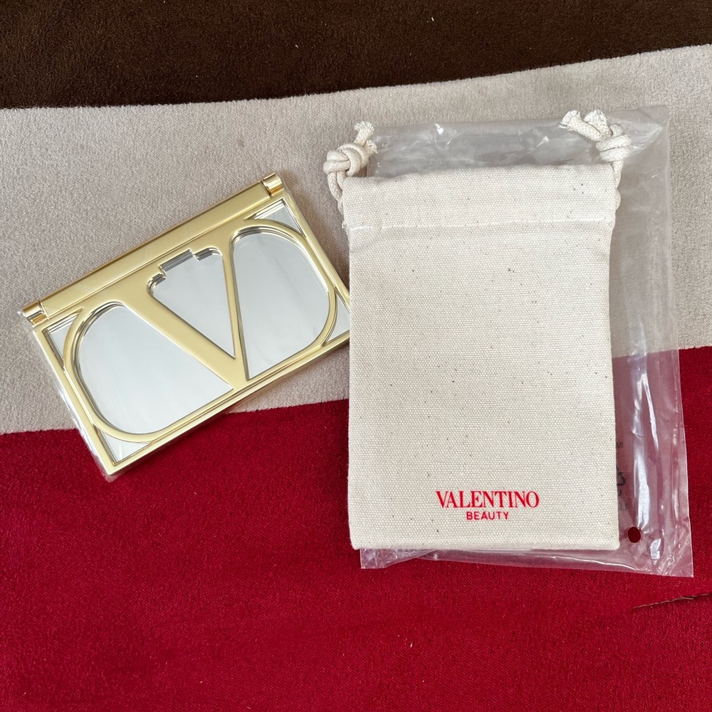 Valentino Gold Compact Makeup Mirror, GWP! - Picture 2 of 5